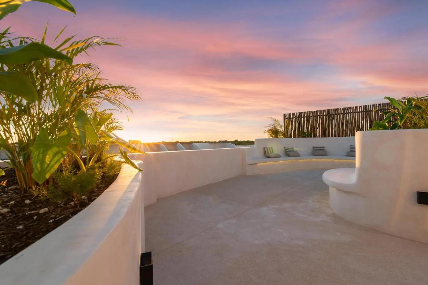 Exclusive 2-Bedroom Ph With Rooftop & Pool Tulum